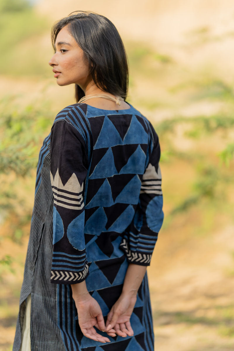 Classic Kurta -Indigo Pyramid Panel