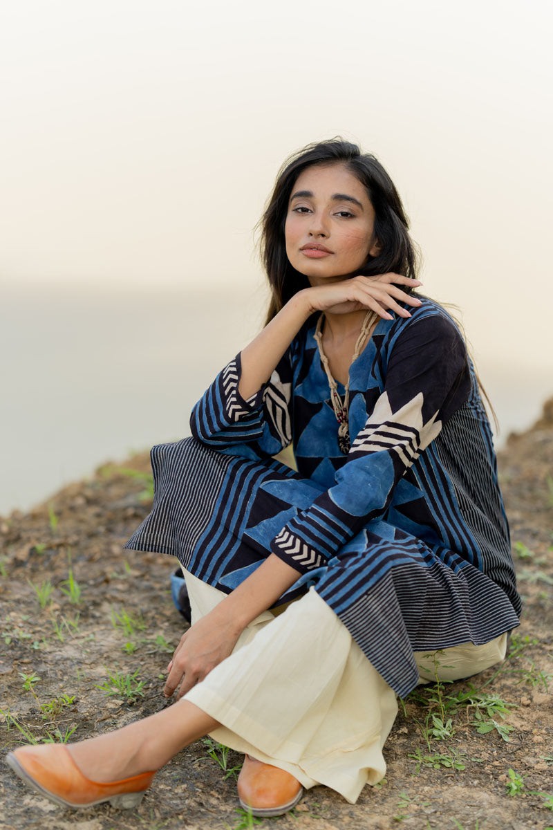 Classic Kurta -Indigo Pyramid Panel
