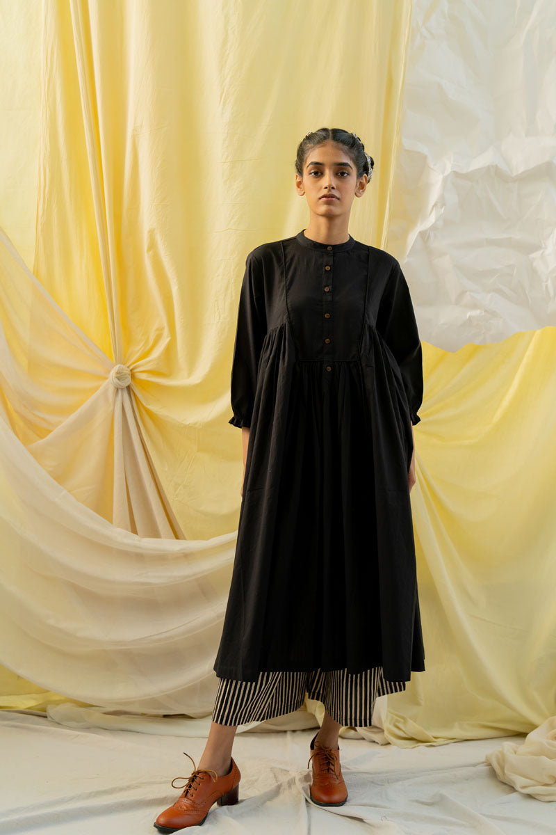 Side Pleat Kurta - Black
