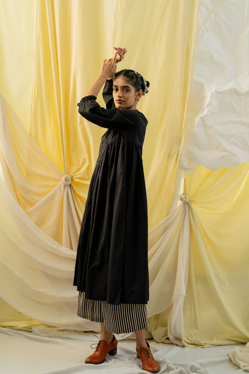 Side Pleat Kurta - Black