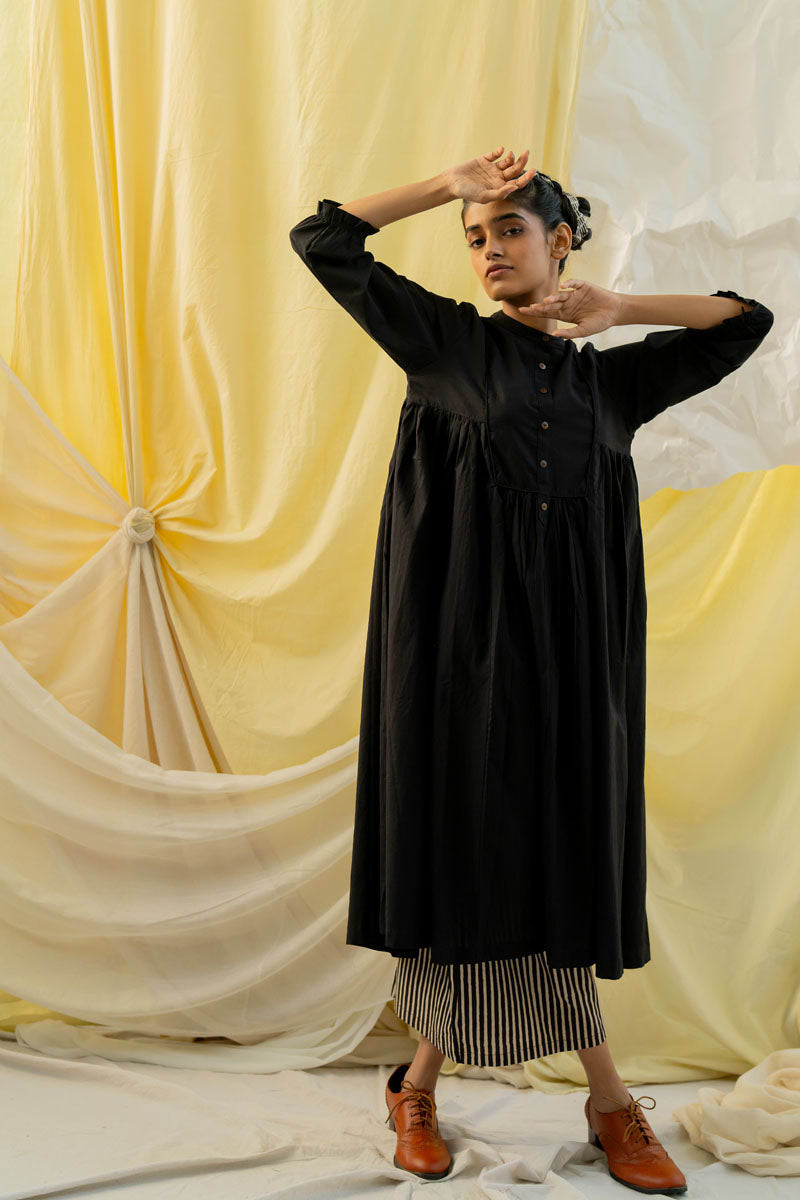 Side Pleat Kurta - Black