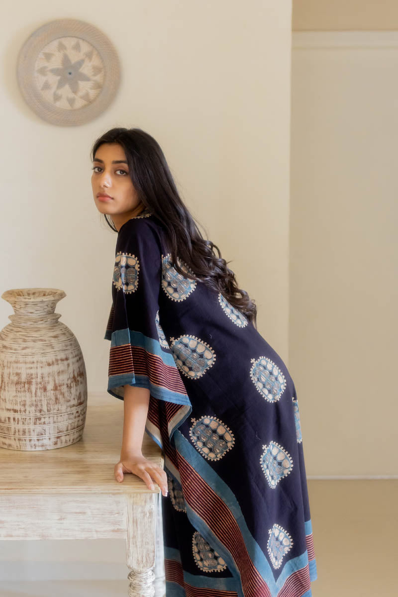Freeszie Kaftan Dress - Black Makarand