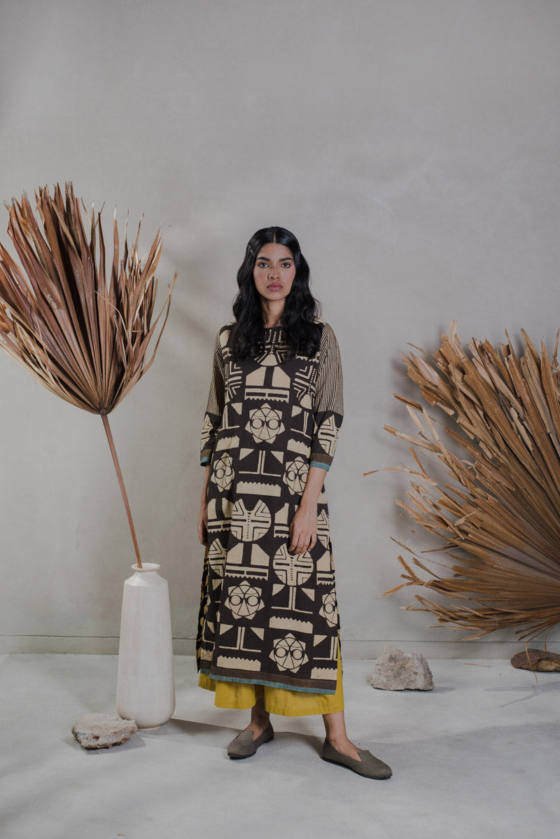Co-ord Set of 2 - Kurta & Scarf 05