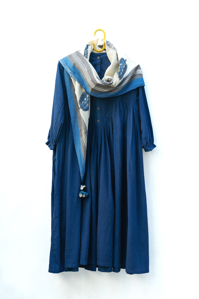Co-ord Set of 2 - Side Pleat Kurta & Scarf 02