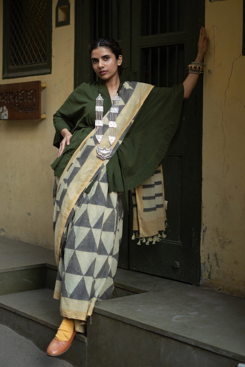 Co-ord set of 2 - Saree & Overlay