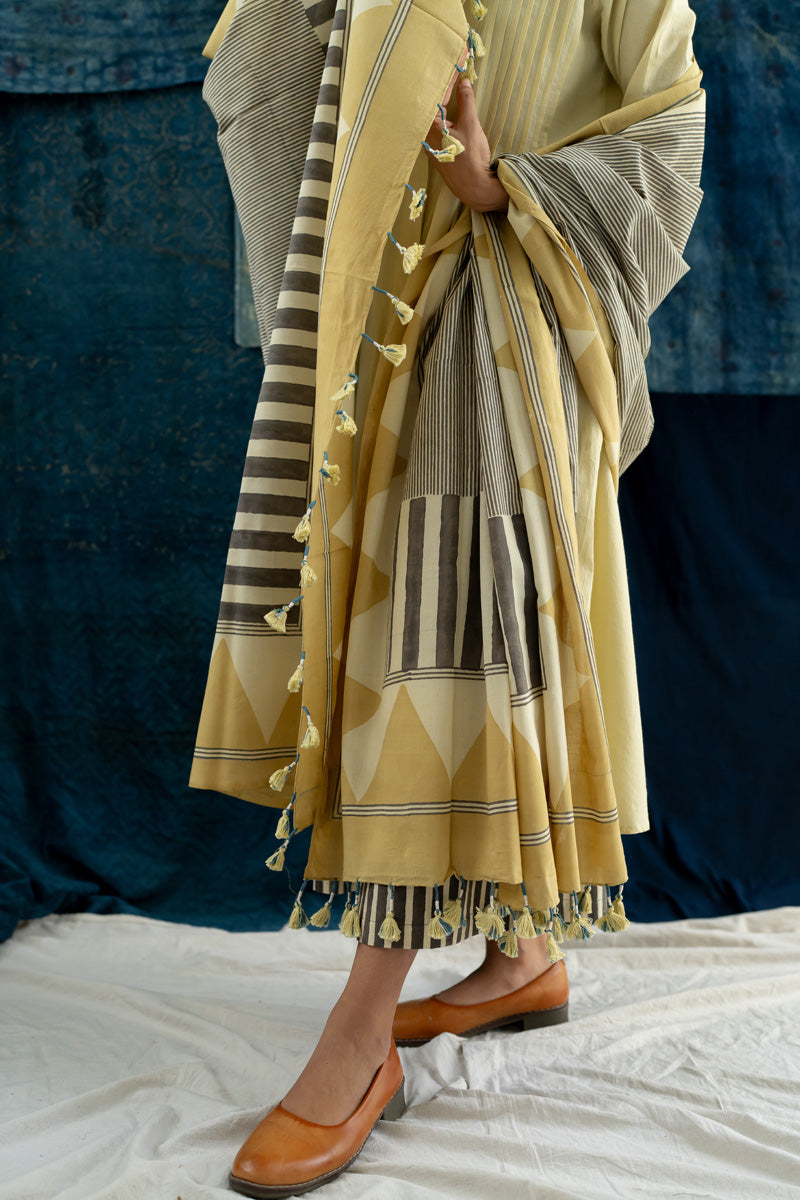 Cotton Dupatta - Pyramid
