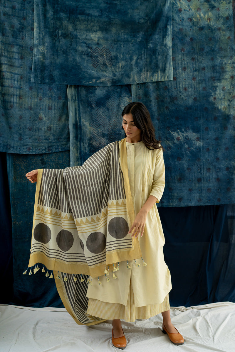 Cotton Dupatta - Polka