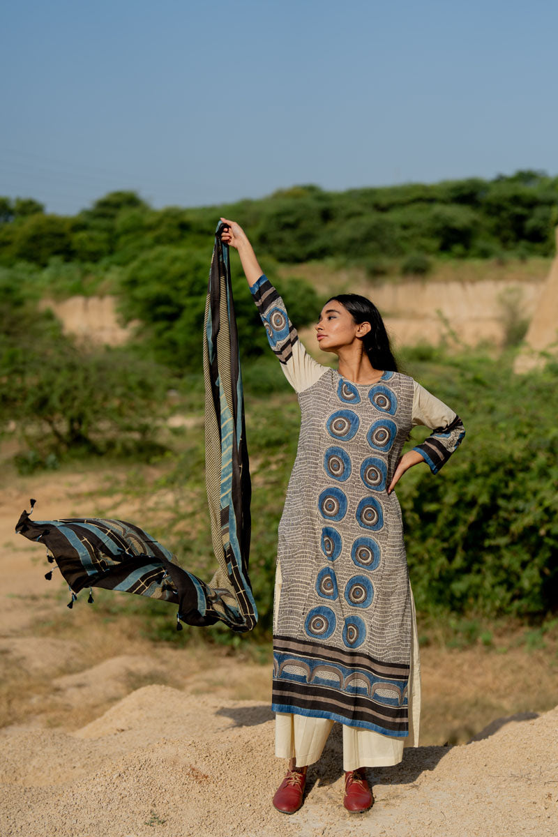 Co-ord Set of 3 - Kurta, Dupatta & Culotte - Akara 02
