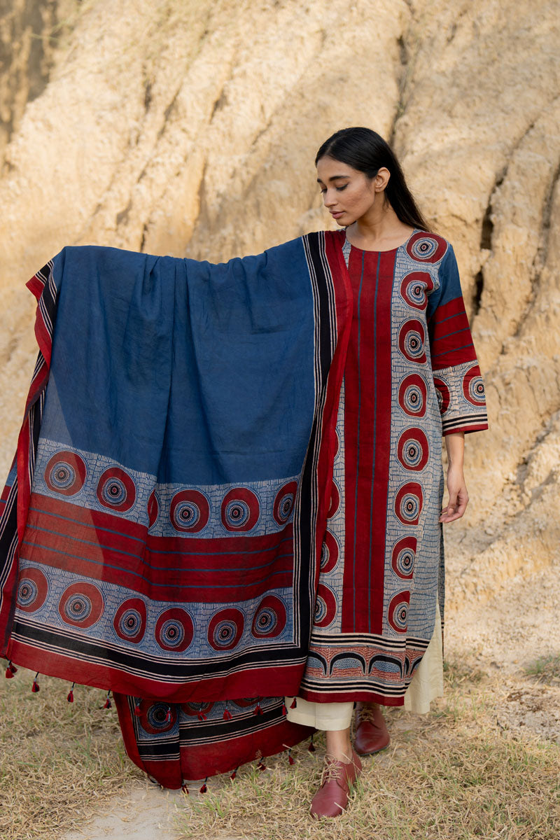 Co-ord Set of 3 - Kurta,Dupatta, Culotte - Indigo Raga