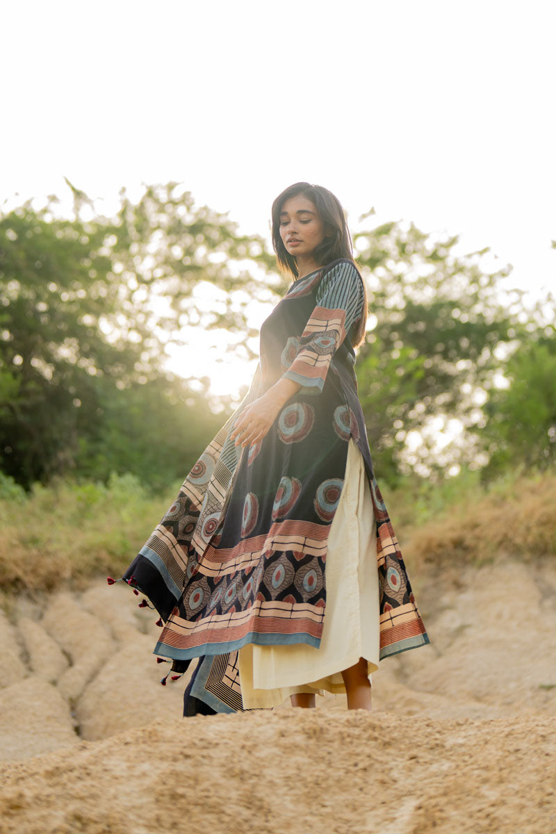 Co-ord Set of 3 - Kurta,Dupatta, Culotte - Black Arjav