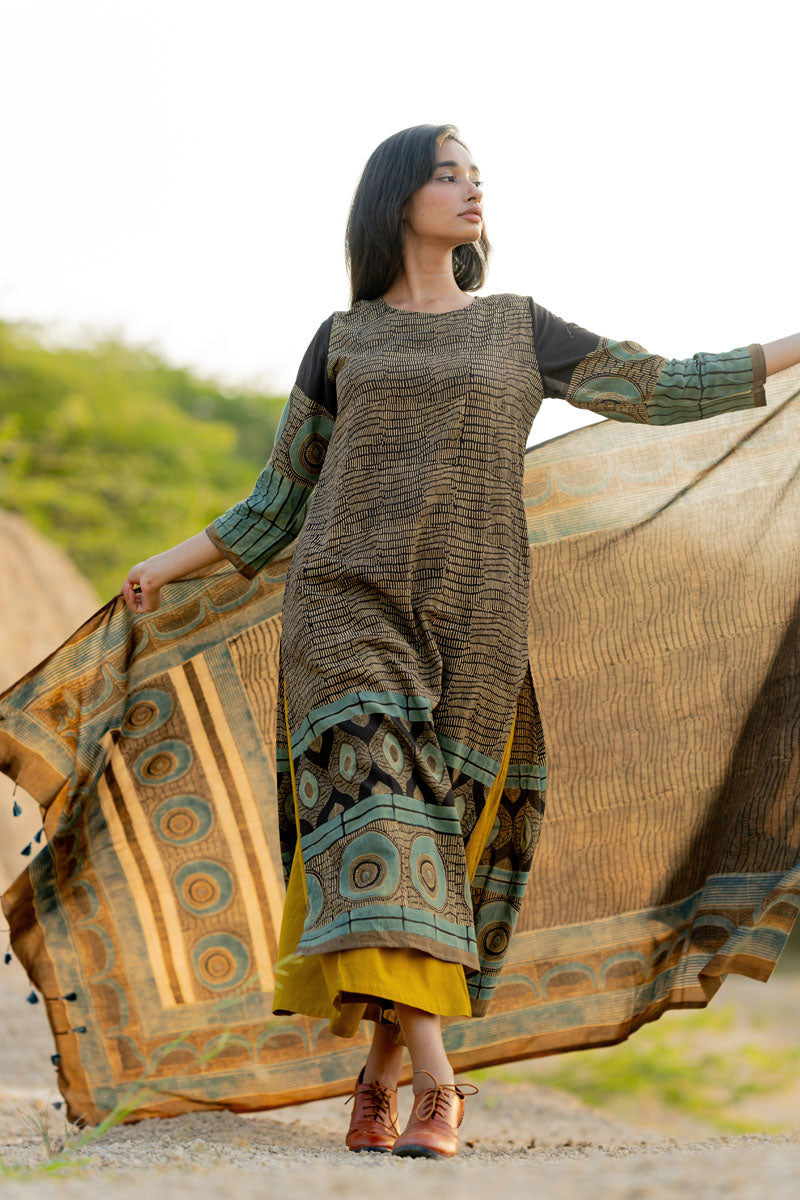 Co-ord Set of 3 - Kurta, Dupatta & Culotte - Akara 08