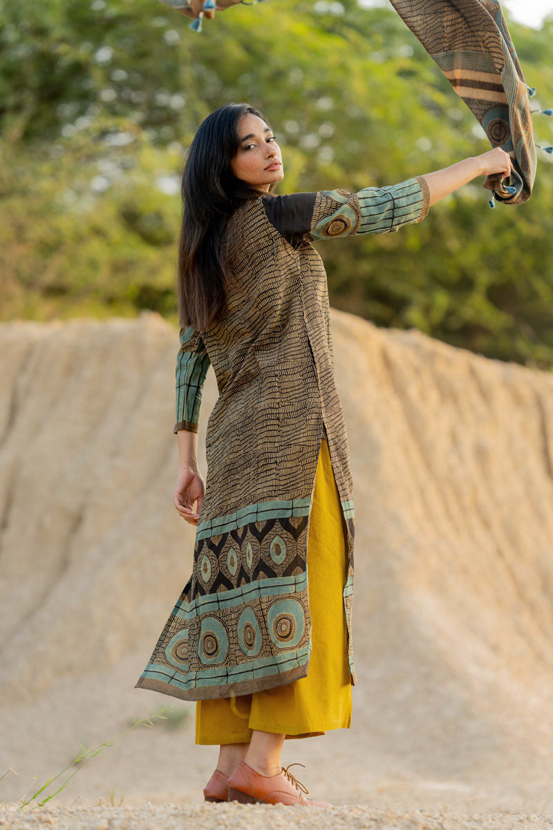 Co-ord Set of 3 - Kurta, Dupatta & Culotte - Akara 08