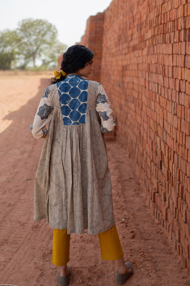 Amra Side Pleat Kurta - Indigo