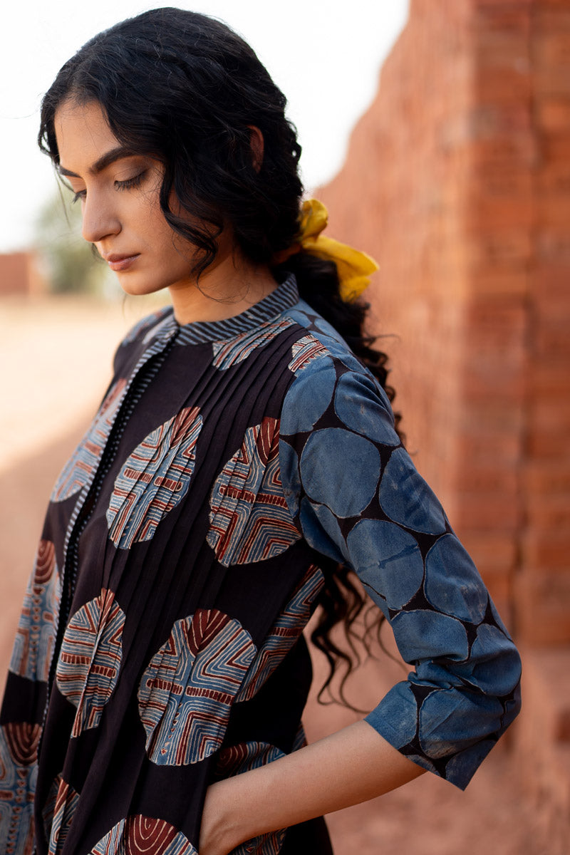 Pintuck Kurta - Black & Indigo