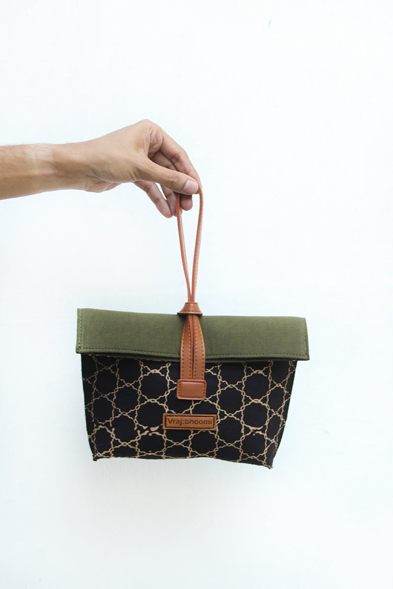 Wristlet Bag-02