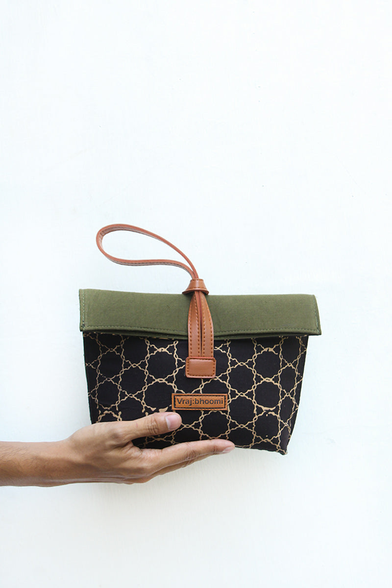 Wristlet Bag-02