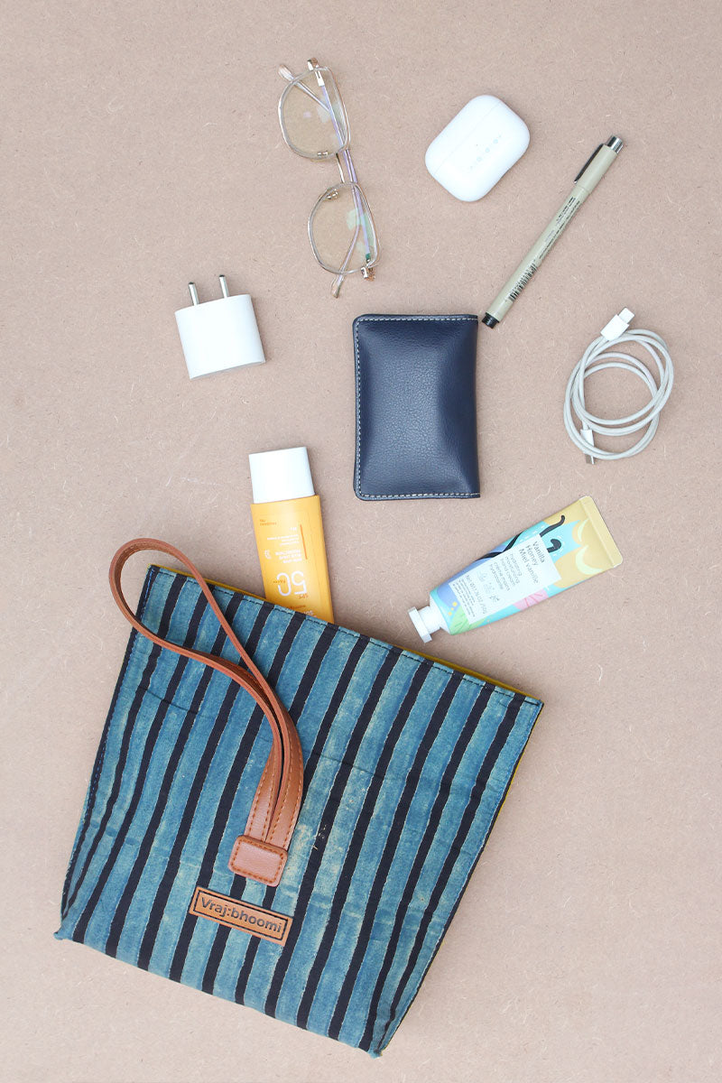 Wristlet Bag - 01