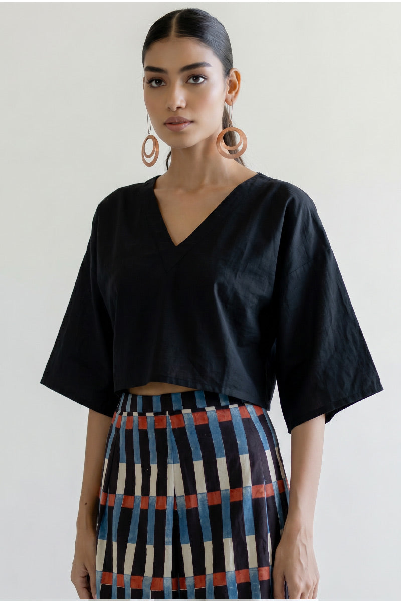 Basic Top - Black V Neck