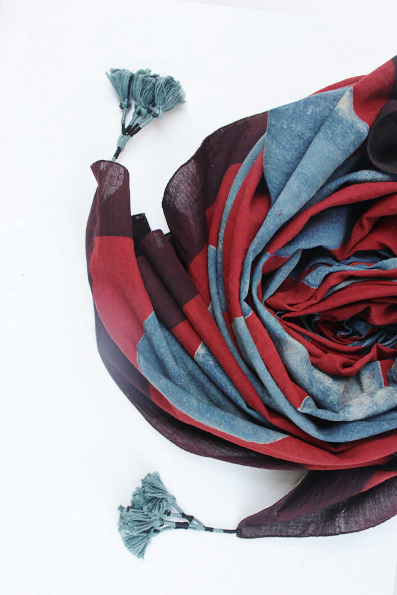 Cotton Scarf – Red & Indigo Circles