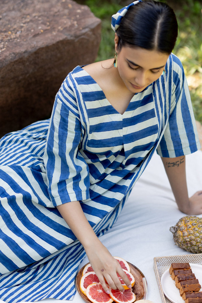 V Neck Panelled Kurta Set of 2 - Indigo Breeze