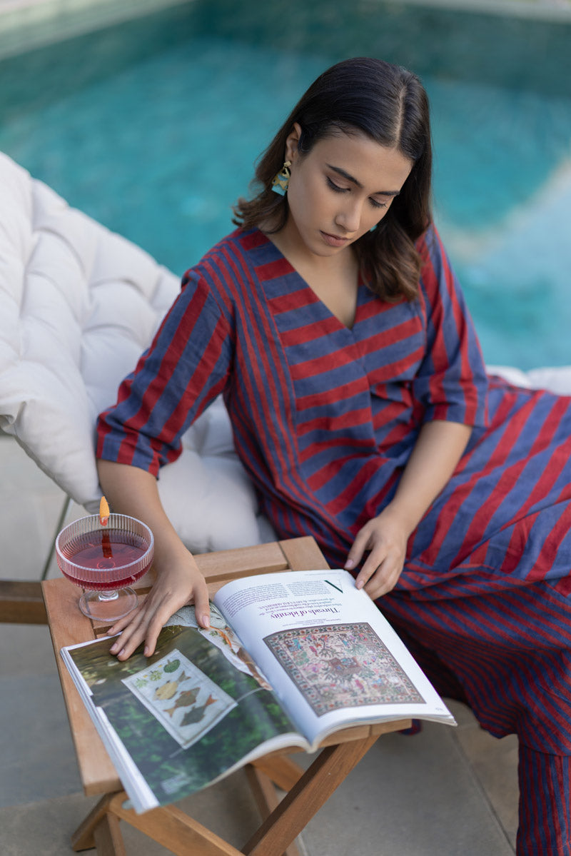 V Neck Panelled Kurta Set of 2 - Madder Bloom