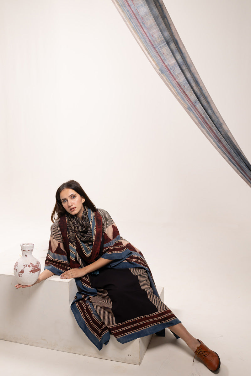 Set of 2 - Kaftan & Scarf - Black Pyramid