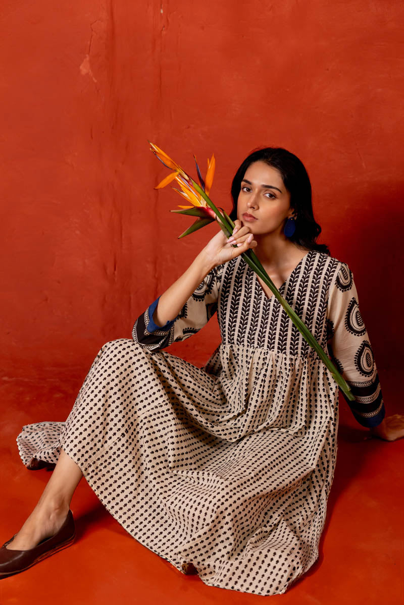 V Neck Flared Dress - Umi