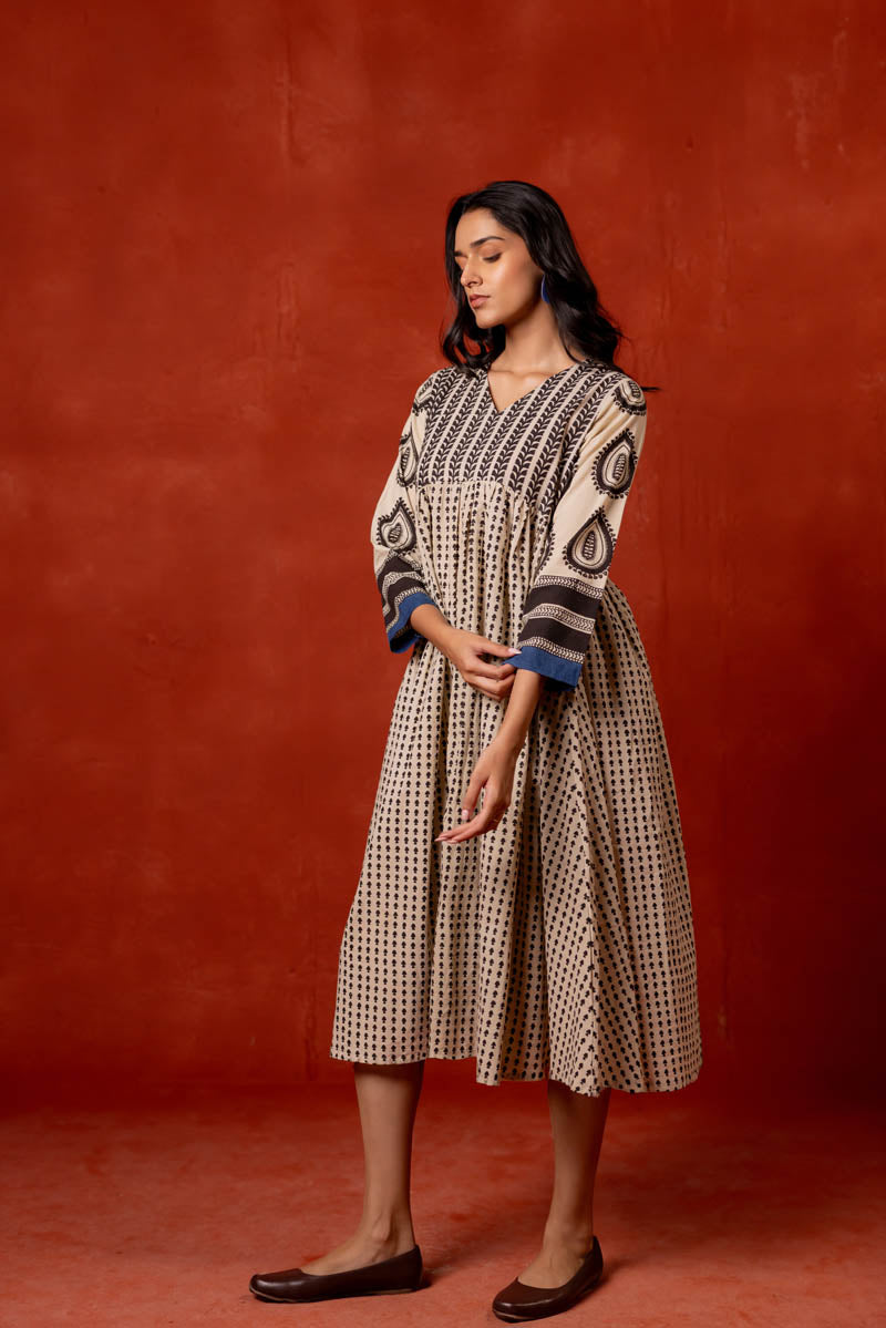 V Neck Flared Dress - Umi