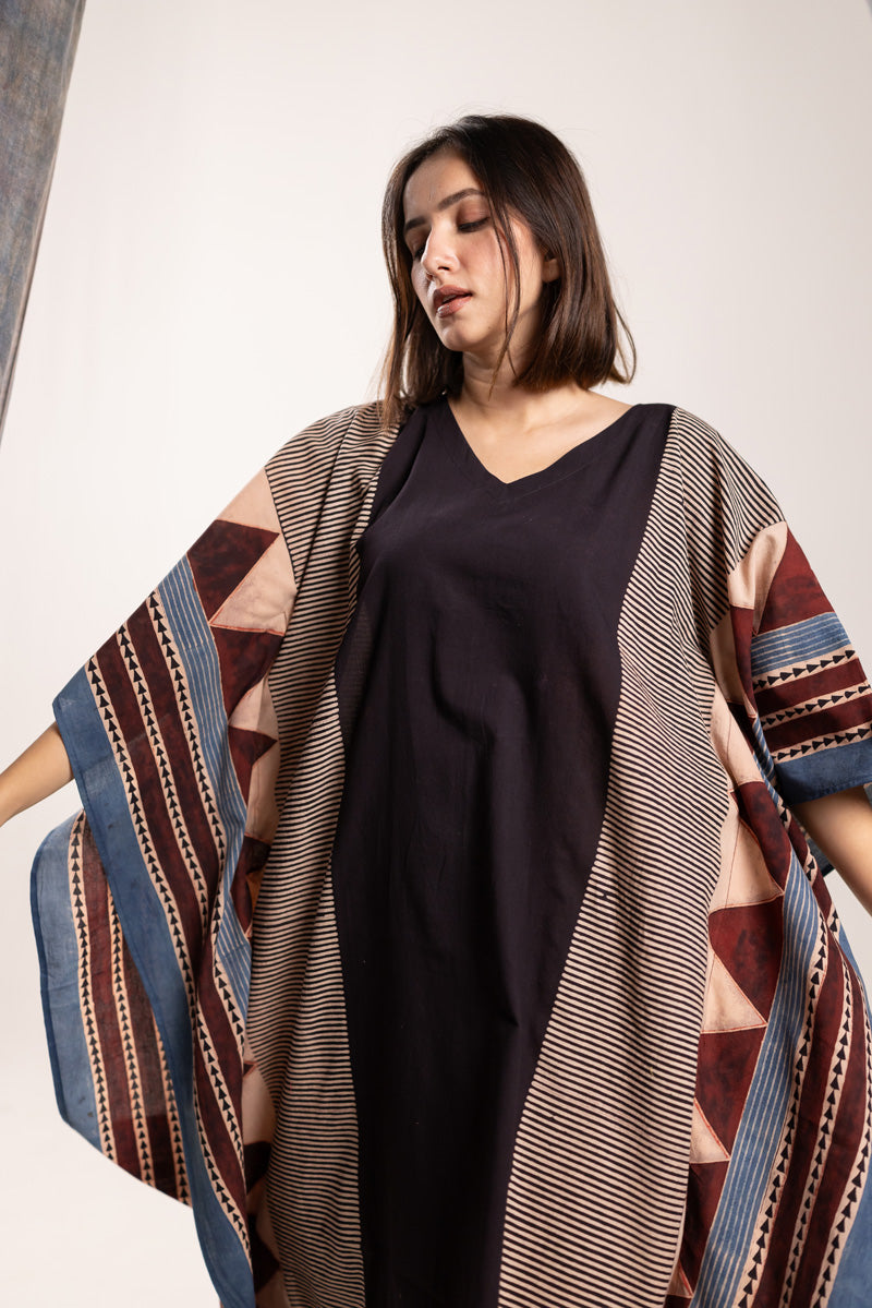 Freesize Kaftan - Black Pyramid Panel