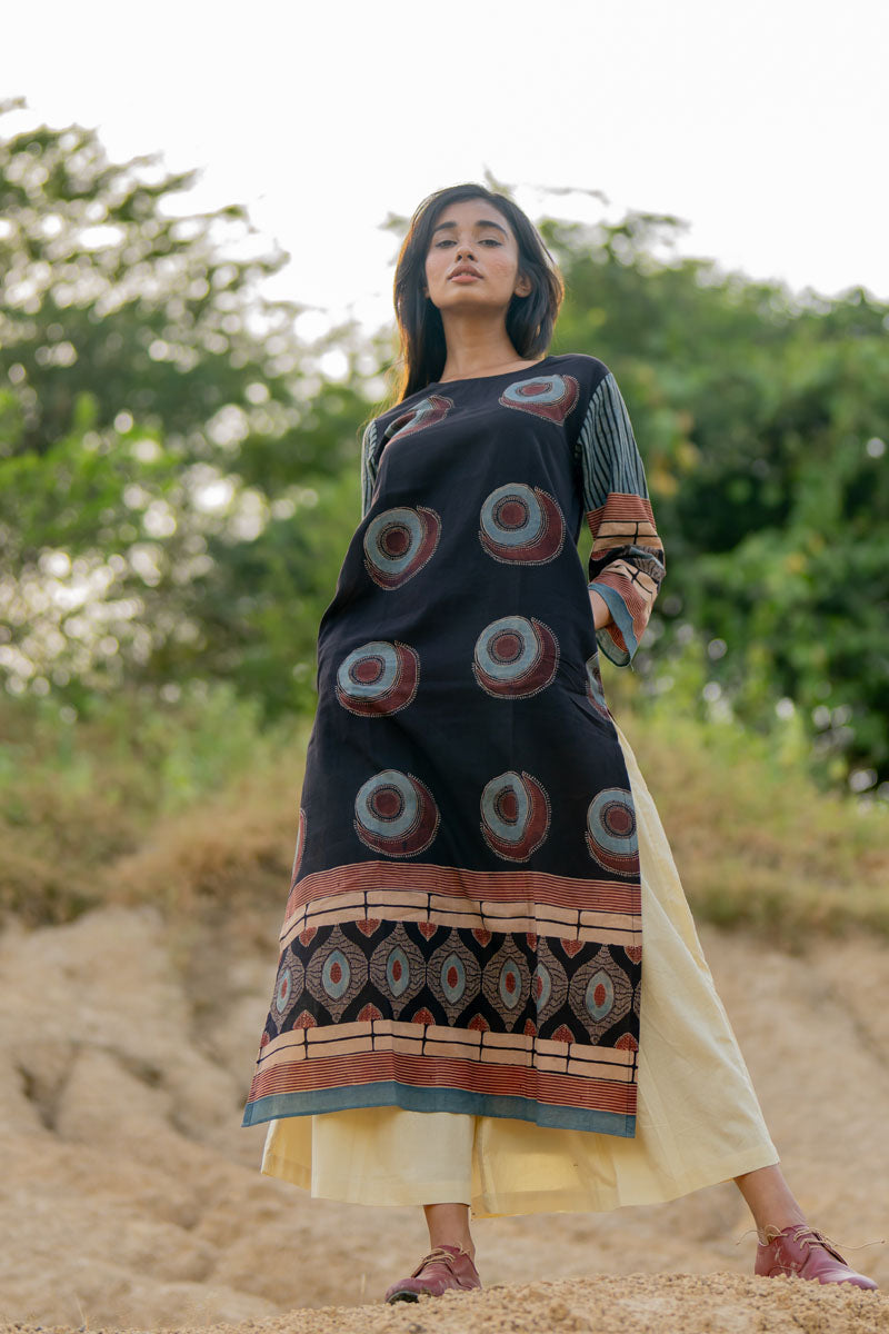 Co-ord Set of 3 - Kurta,Dupatta, Culotte - Black Arjav