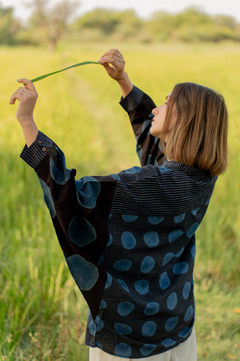 Freesize Antifit Top -Black & Indigo Dots