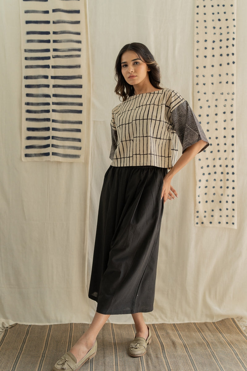 Basic Top - Black & Natural white Stripes