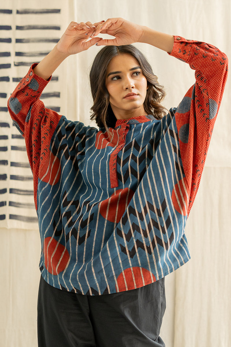 Freesize Antifit Top -Indigo Playful Geometry