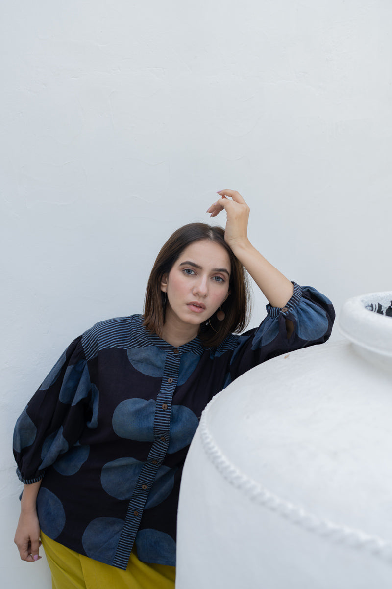 Amlan Top-Black & Indigo