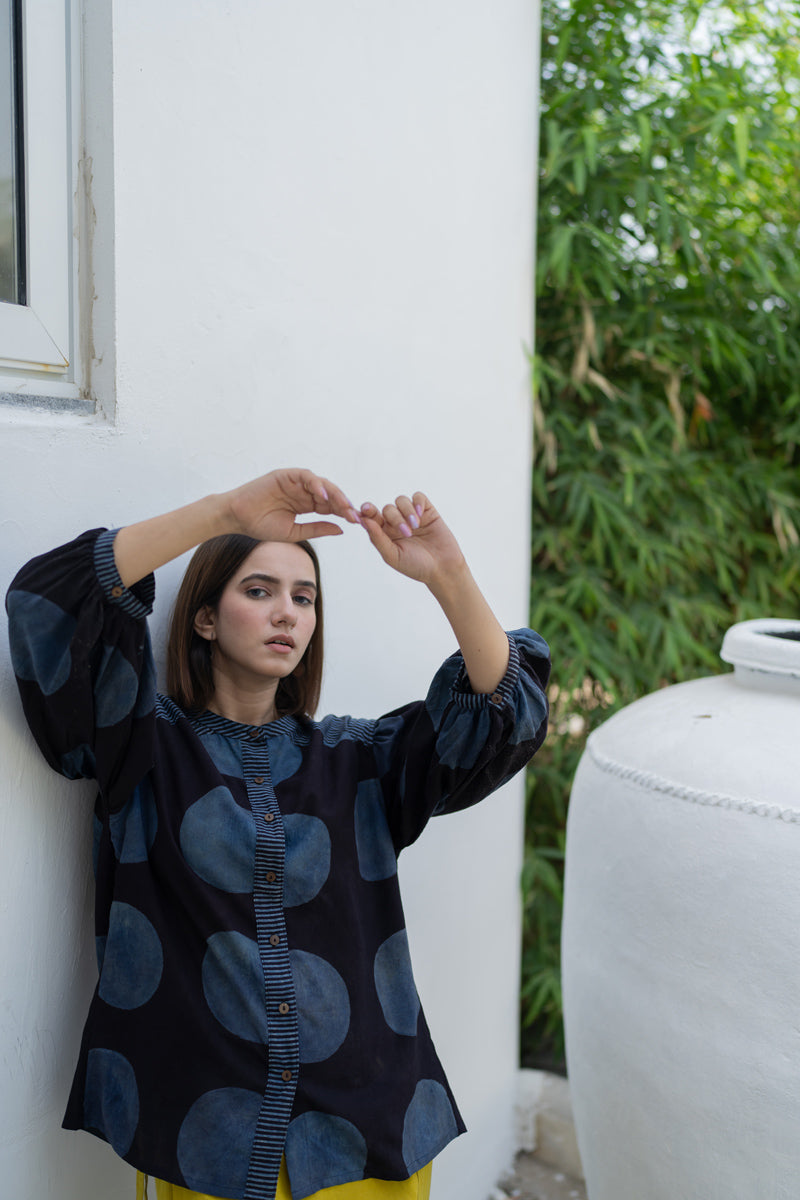 Amlan Top-Black & Indigo