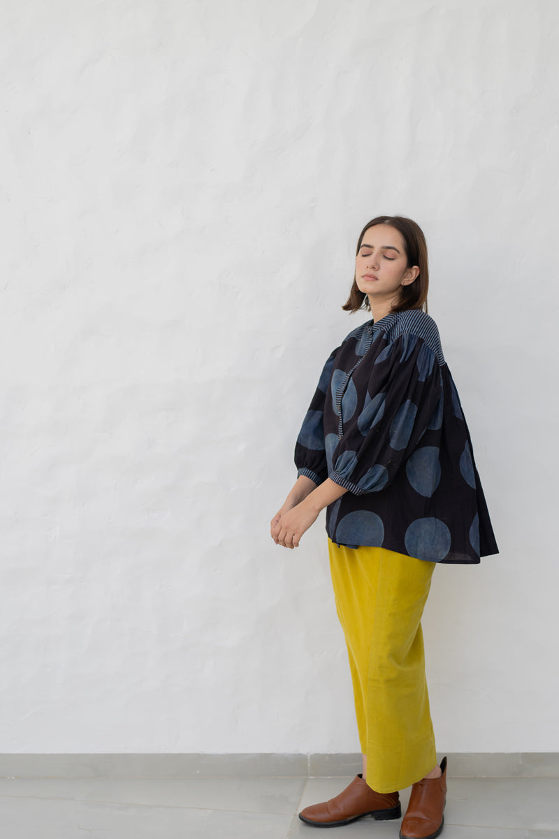 Amlan Top-Black & Indigo