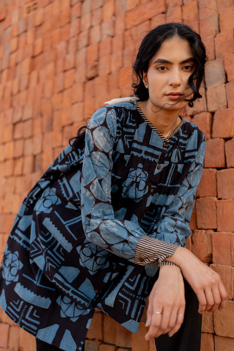 Short Navi Pintuck Kurta - Black