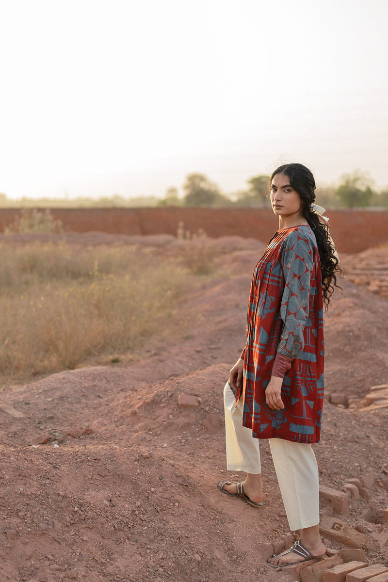 Short Navi Pintuck Kurta - Red