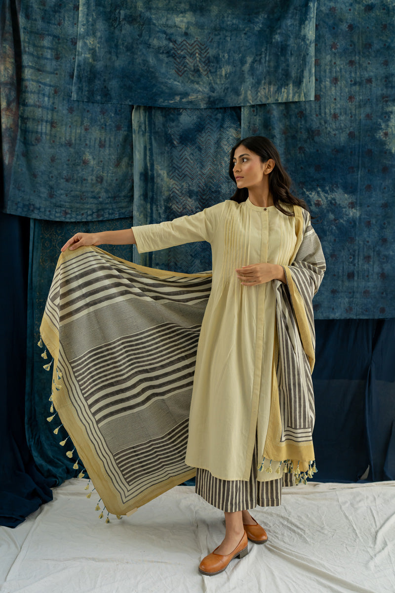 Co-ord Set of 3 - Kurta, Dupatta & Culotte Sadeh 08