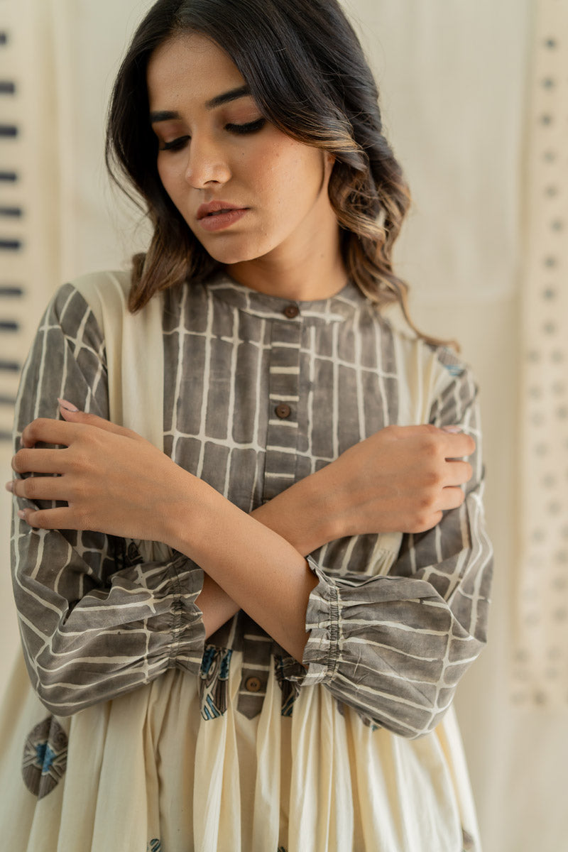 Amra Side Pleat Kurta - Natural White & Grey