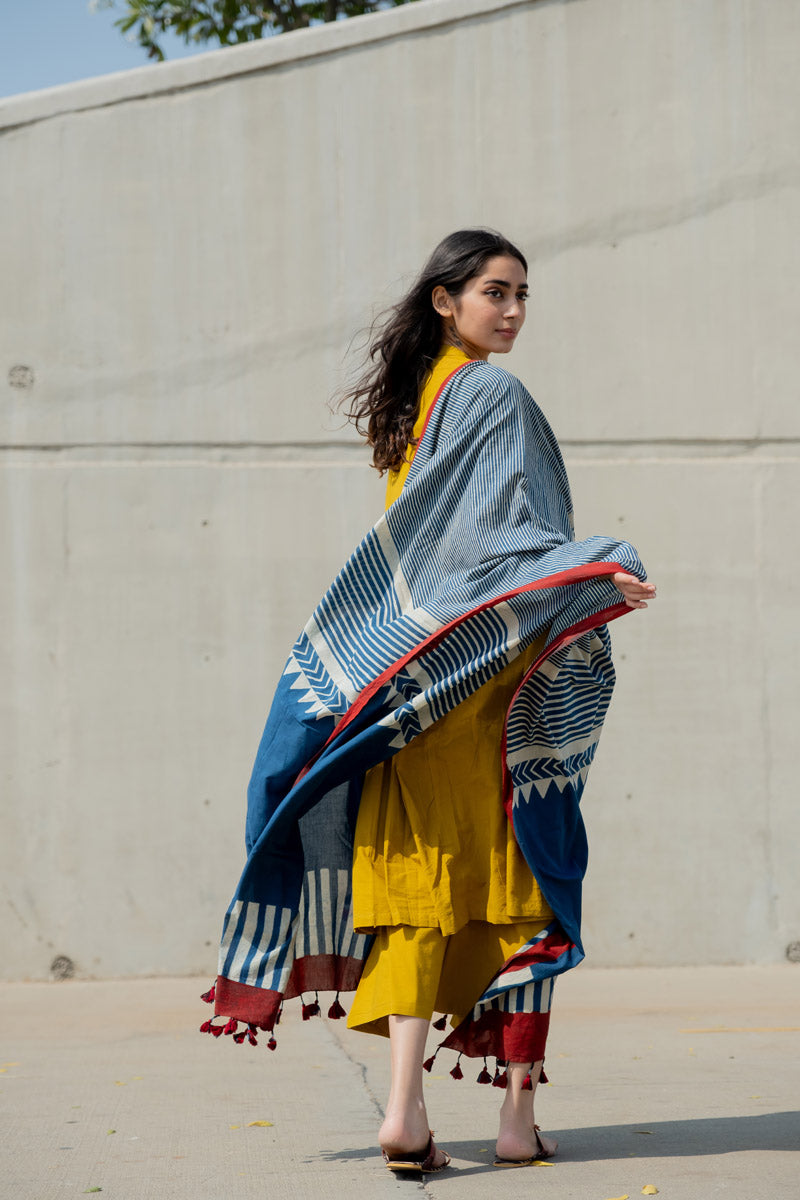 Cotton Dupatta - Indigo Arrow