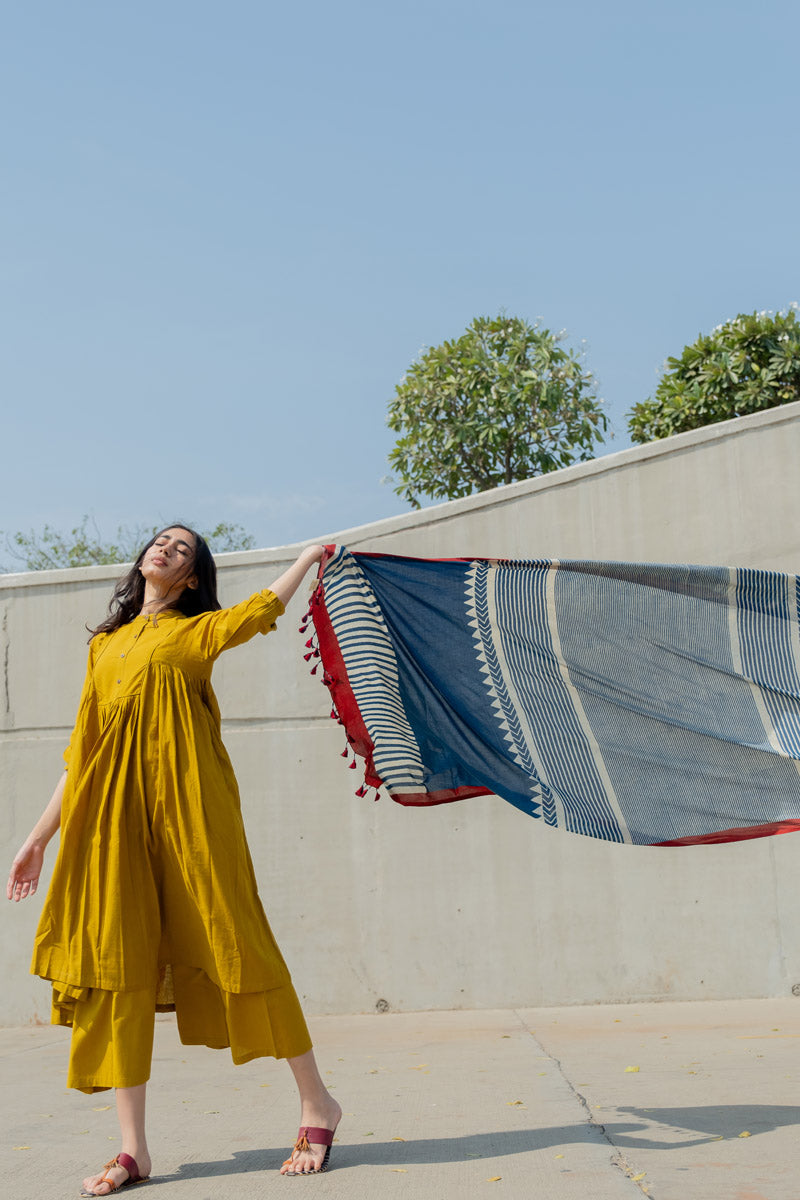 Cotton Dupatta - Indigo Arrow