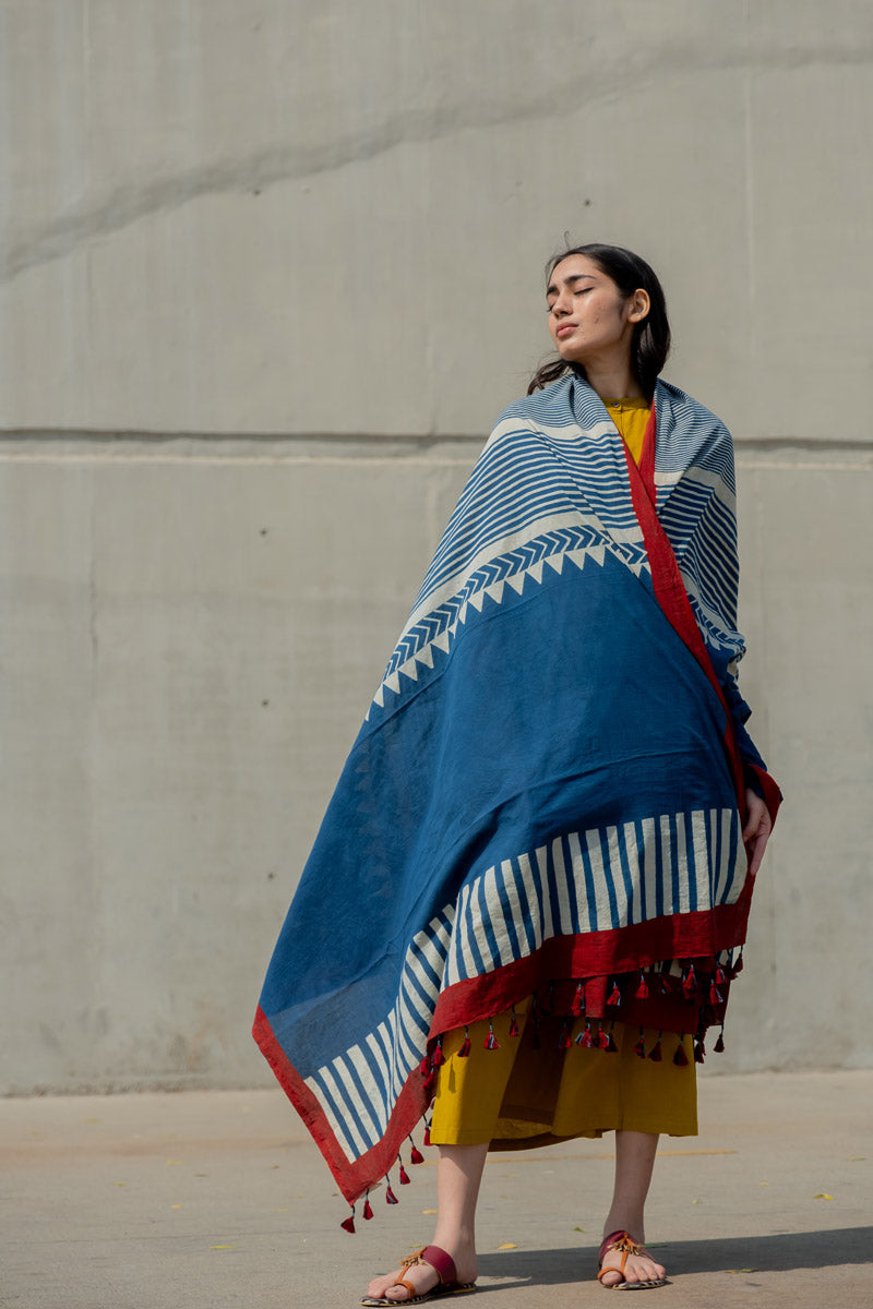 Cotton Dupatta - Indigo Arrow