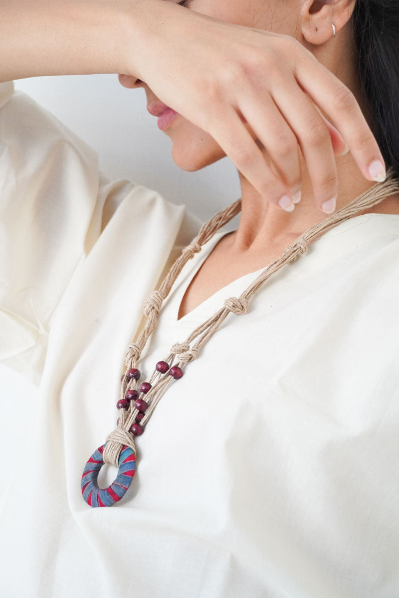 Pendant Necklace – Earthy Red