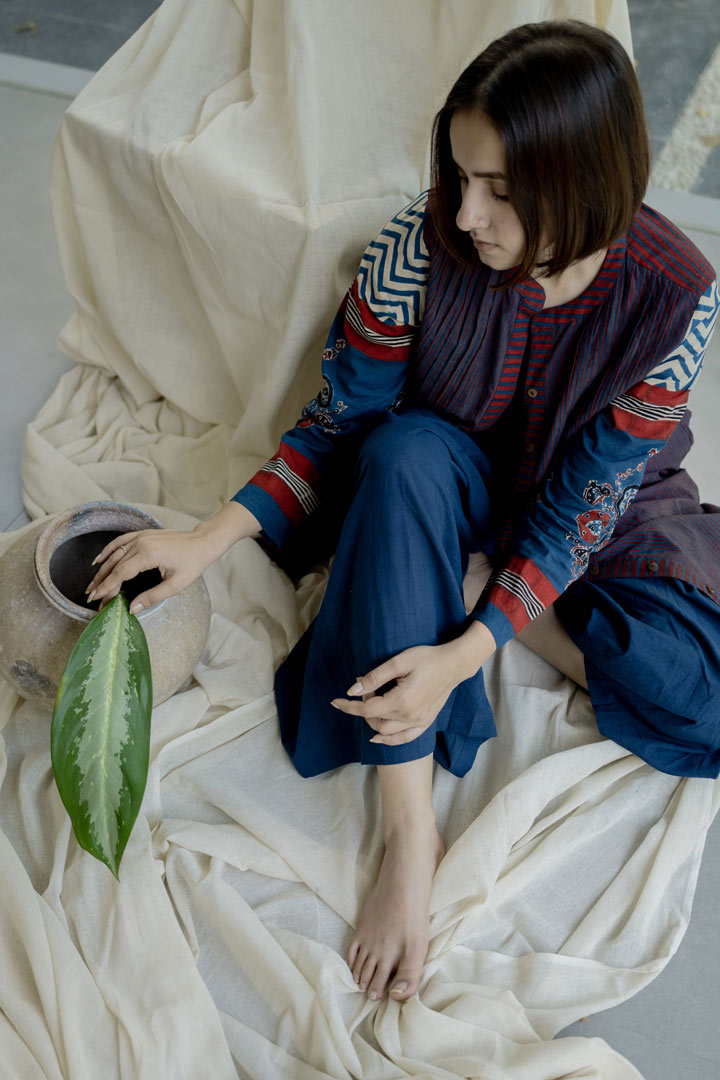 Pintuck Kurta - Indigo & Burgundy
