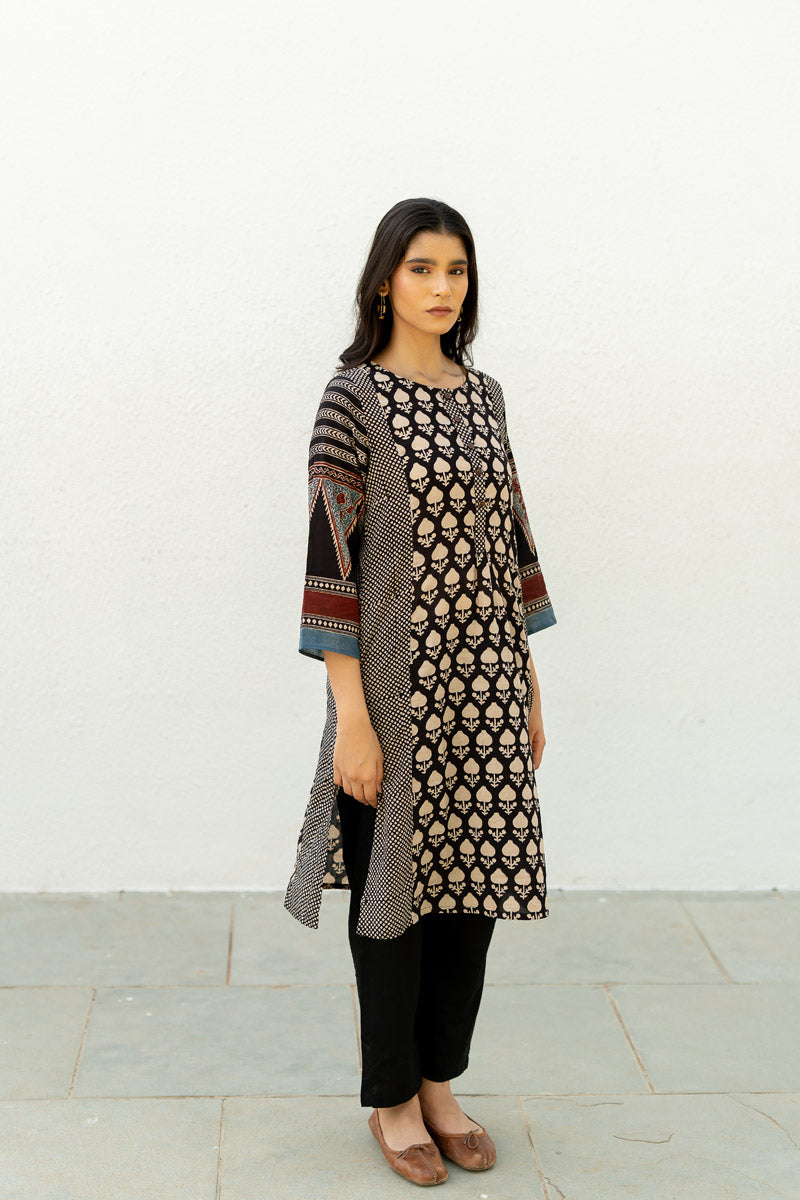Panelled Kurta - Ark Black