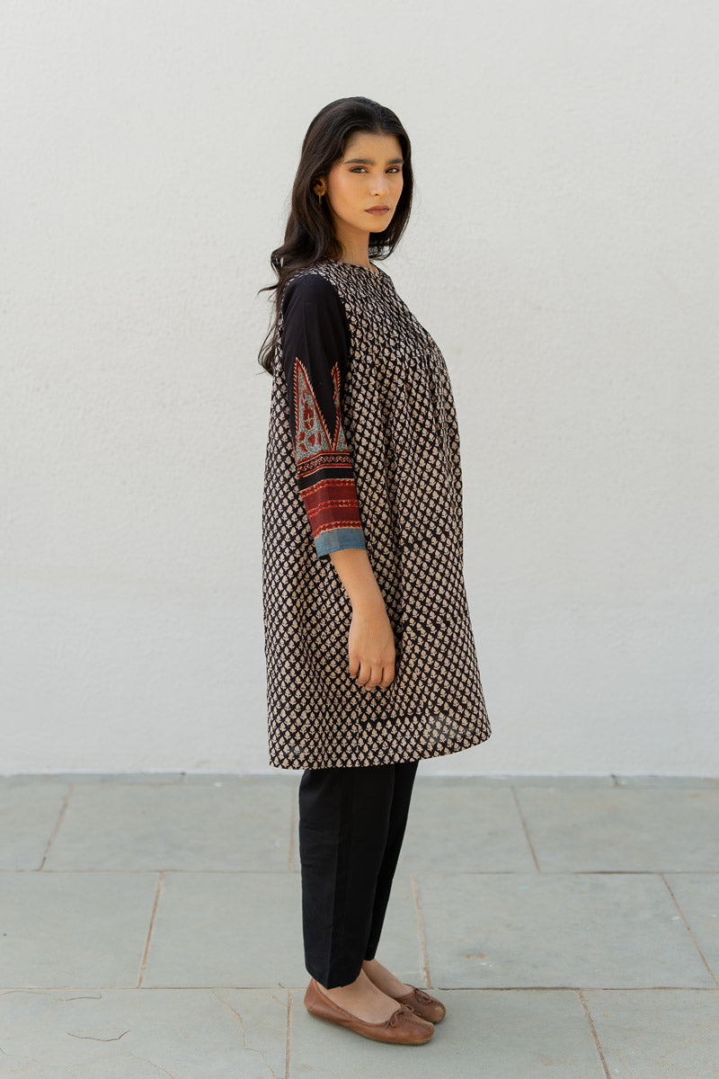 Short Pintuck Kurta - Ark Black