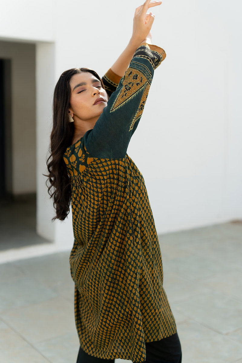 Short Pintuck Kurta - Ark Forest Green