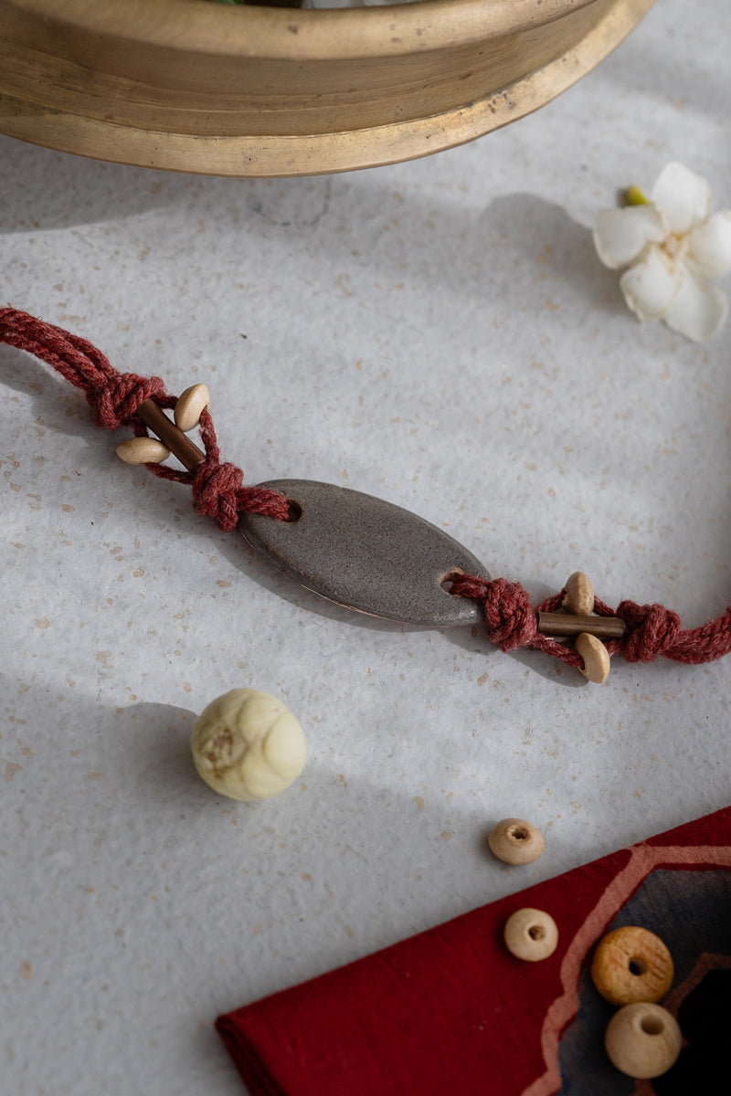 Tie up Bracelet - Grey Oval