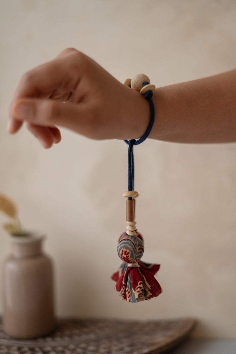 Bracelet - Tie up with tassel